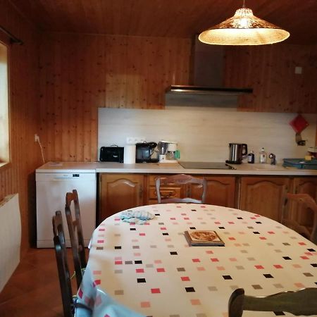 Bel Appartement Au Rez De Chaussee D'Un Chalet Jarrier Exterior foto